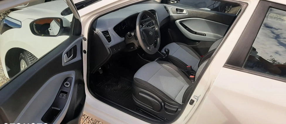 Hyundai i20 cena 32900 przebieg: 151000, rok produkcji 2016 z Elbląg małe 301